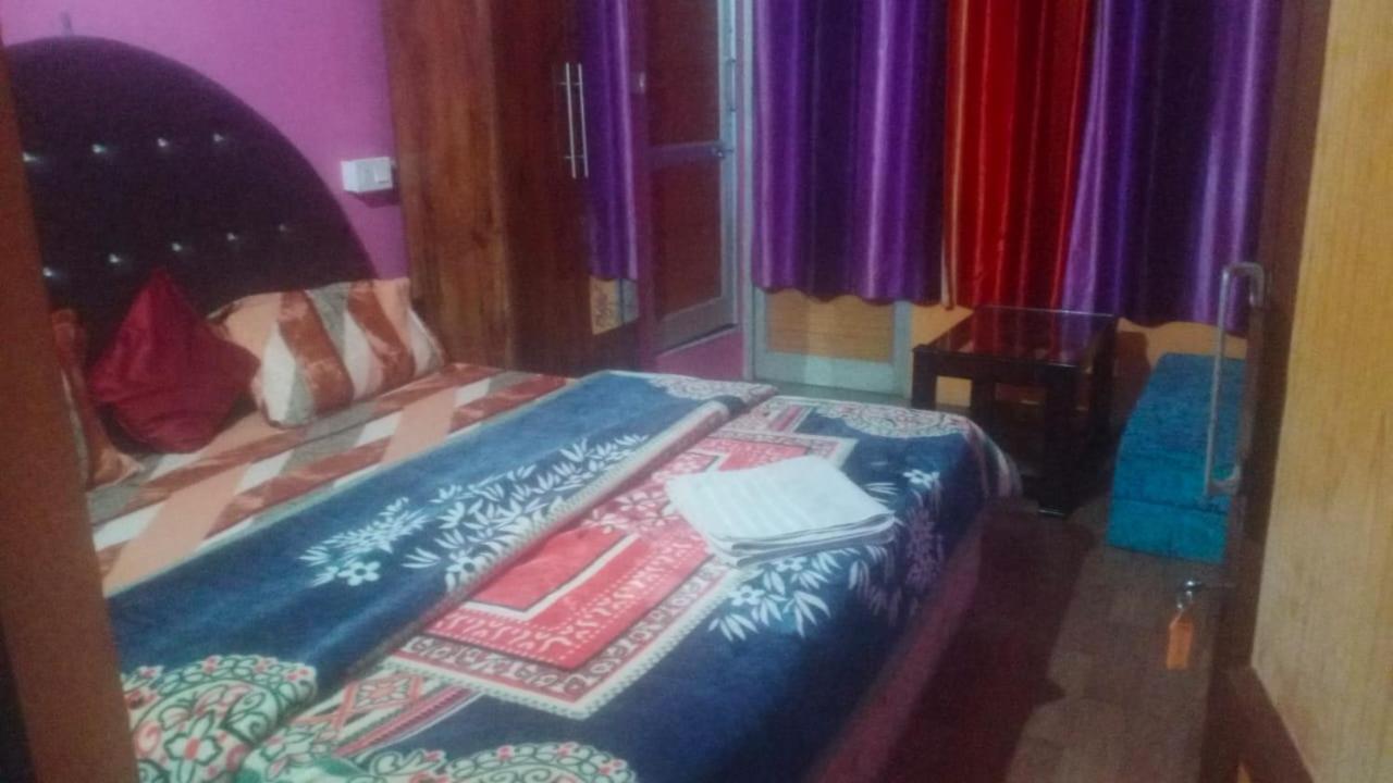 Hotel Antarctica &Pine N Dine Blues Cafe Manāli Dış mekan fotoğraf